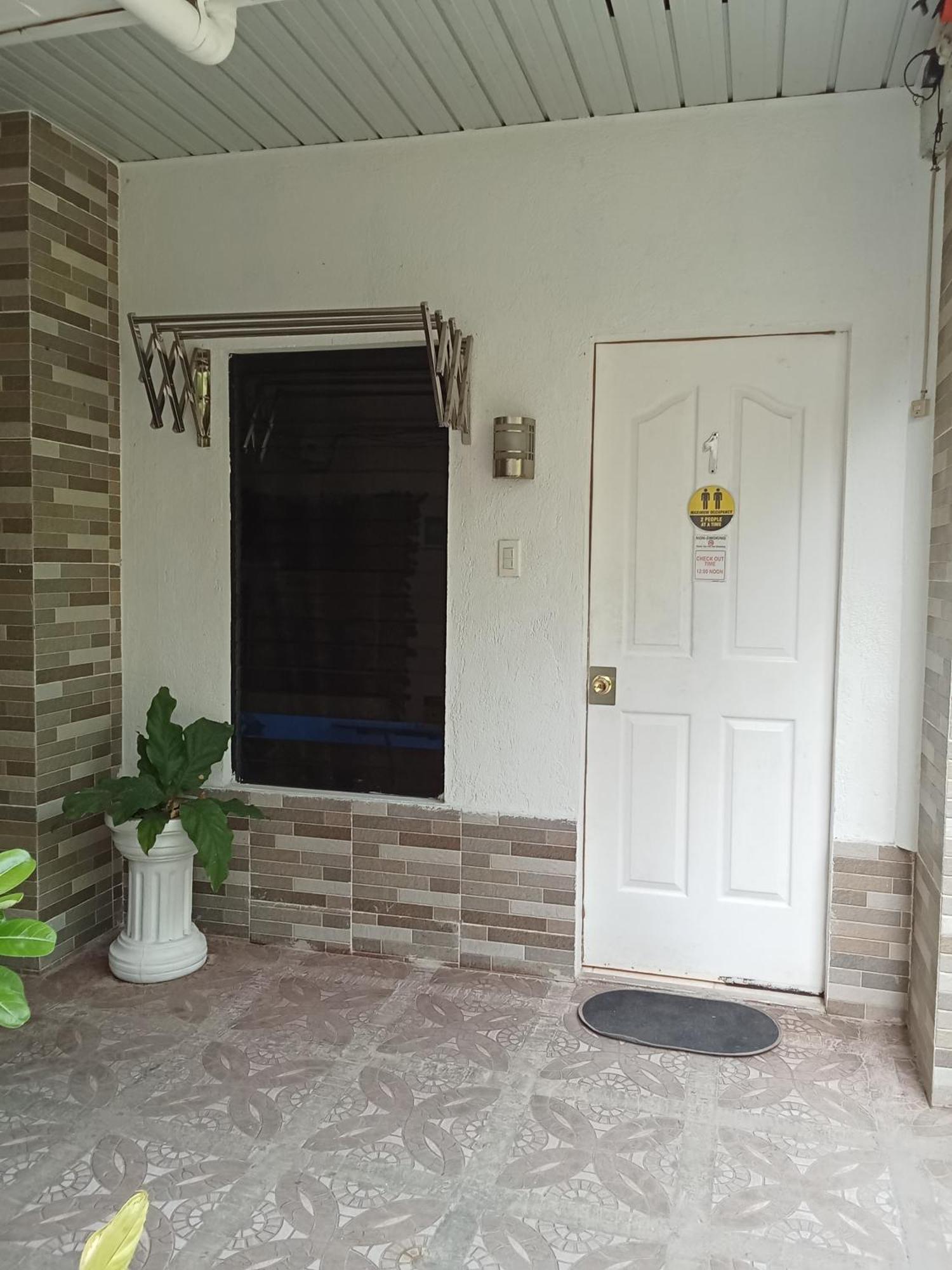 Yoo Darius' Residences Moalboal Exterior foto