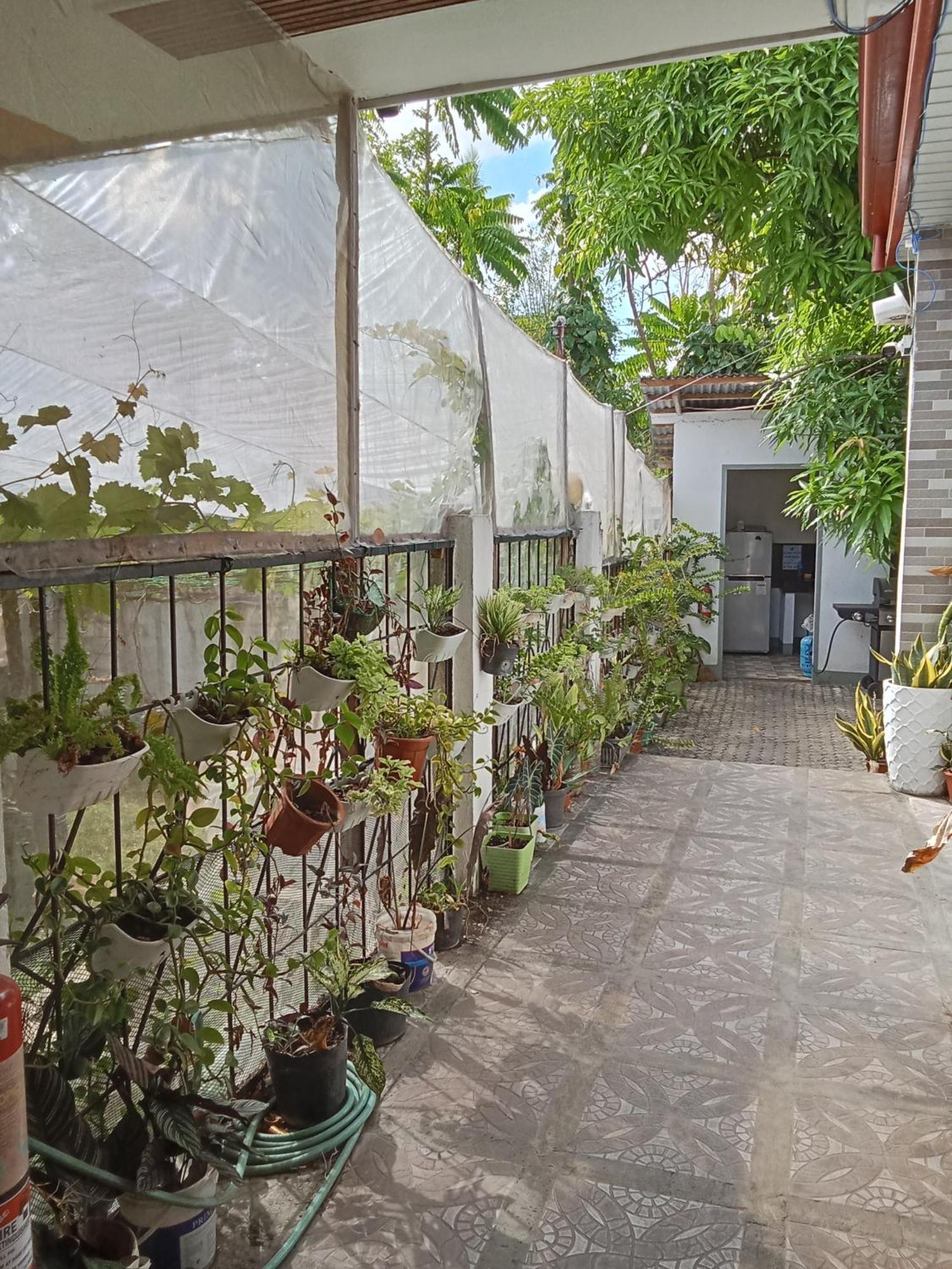Yoo Darius' Residences Moalboal Exterior foto