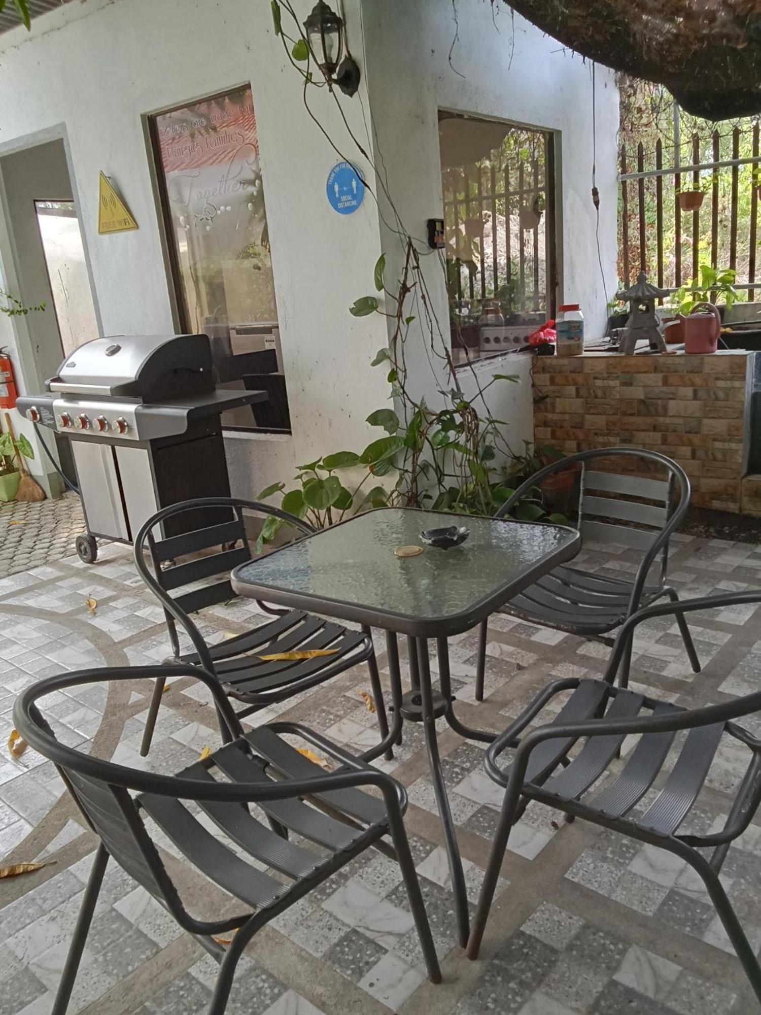 Yoo Darius' Residences Moalboal Exterior foto